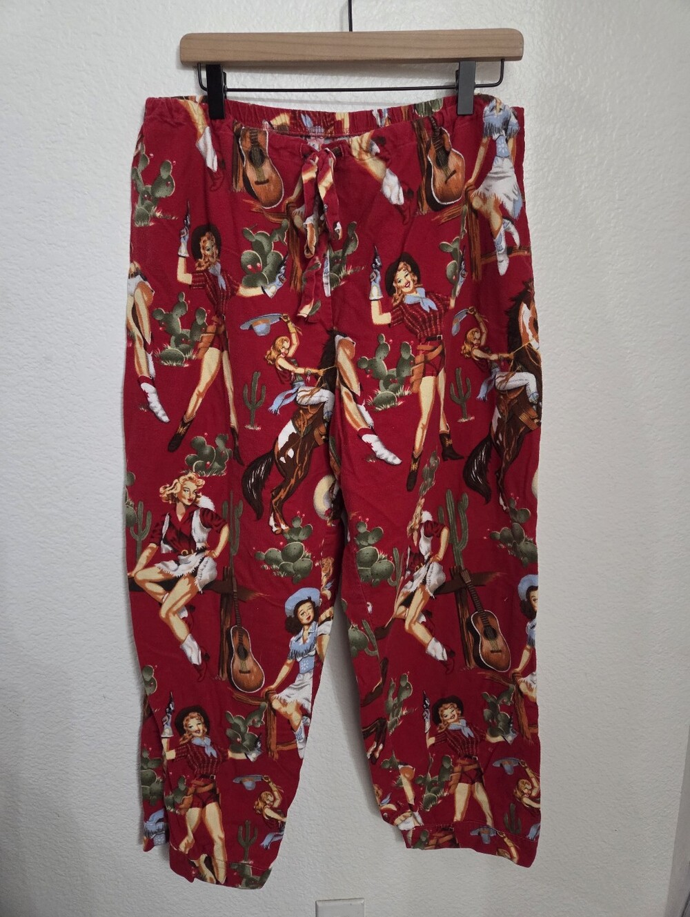 The Cat's Pajamas Red Cowgirl Print Pajama Pants Women's Size Large